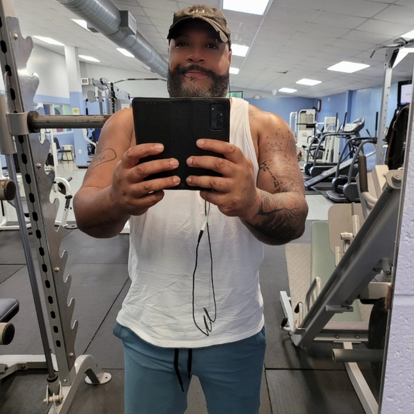 Meet your Posher, Calvin - Picture 5 of 5